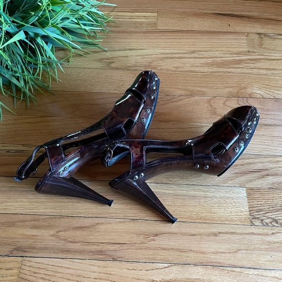Stuart Weitzman Cognac Peep-toe Slingbacks - Picture 7 of 11